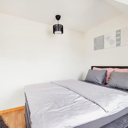 Charmante Wohnung An Beliebter, Urbaner Lage Curych Exteriér fotografie