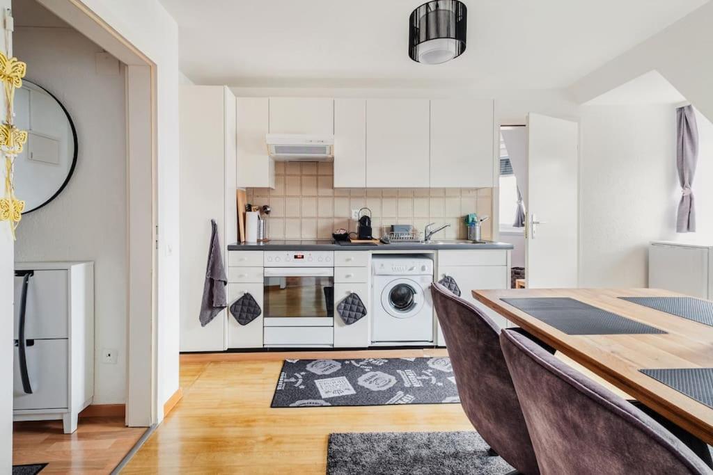 Charmante Wohnung An Beliebter, Urbaner Lage Curych Exteriér fotografie